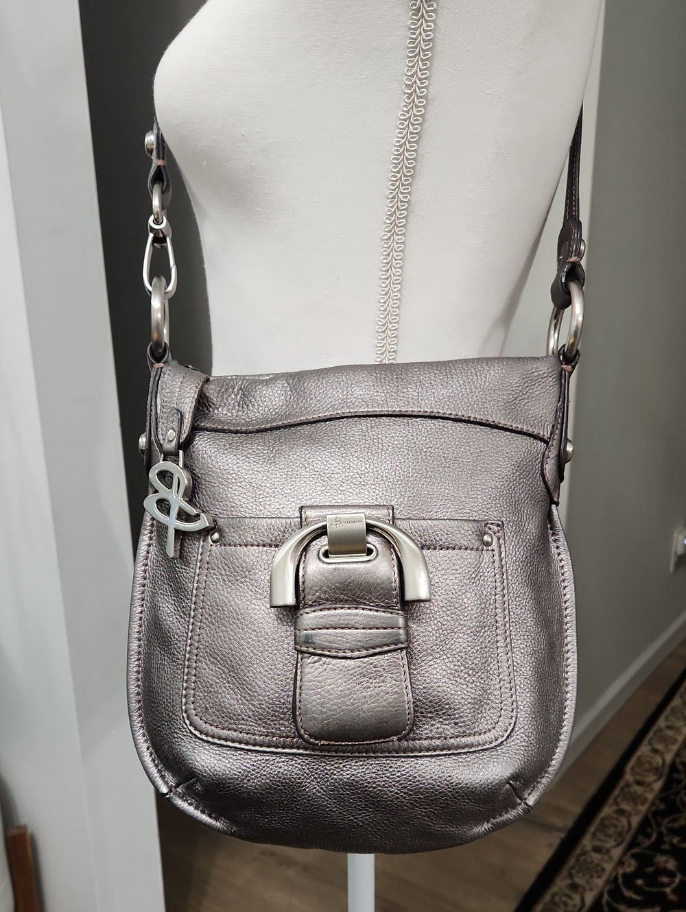 B. Makowsky Metallic Pewter Pebbled Leather Crossbody Bag